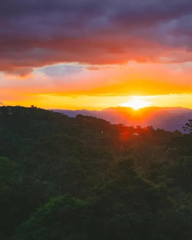 Paisagem de Campos do Jordão vista a partir de Pousada Alto da Boa Vista
