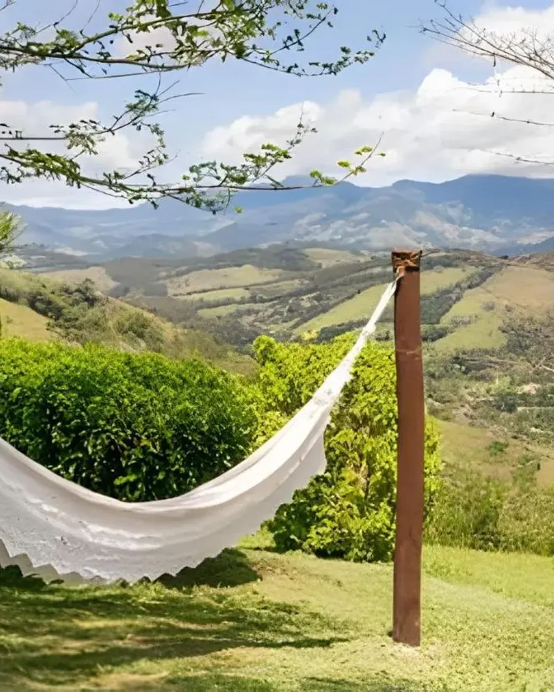 Paisagem de Campos do Jordão vista a partir de Casa de Pedra, Charme e Conforto