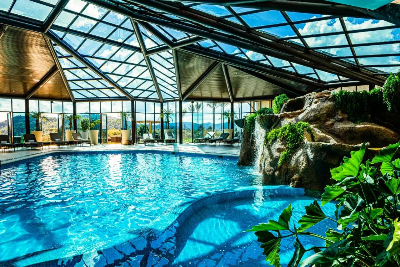 Piscina do Bendito Cacao Resort & Spa, em Campos do Jordão