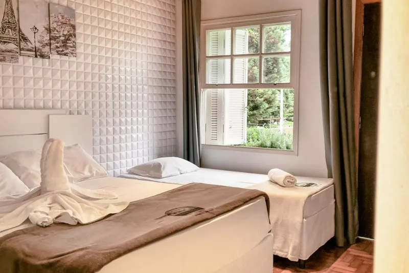 Quarto em Casa de Campos Capivari House by Concavus