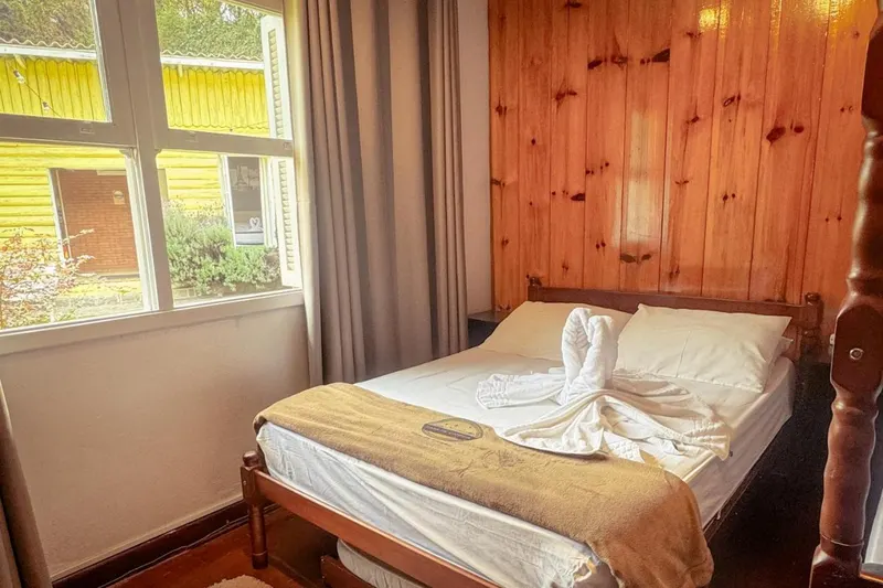 Quarto em Casa de Campos Capivari House by Concavus