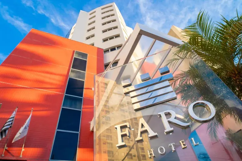Fachada de Faro Hotel São José dos Campos