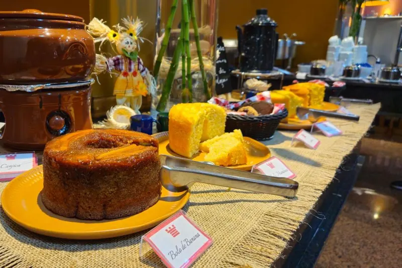 Café da manhã e refeições em Faro Hotel São José dos Campos