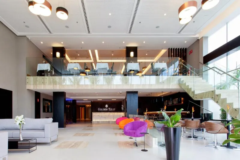 Área comum de Golden Tulip São José dos Campos