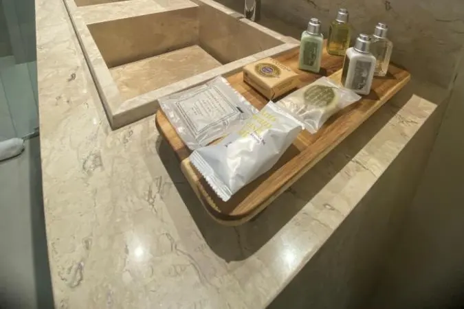 Banheiro em Golden Tulip São José dos Campos