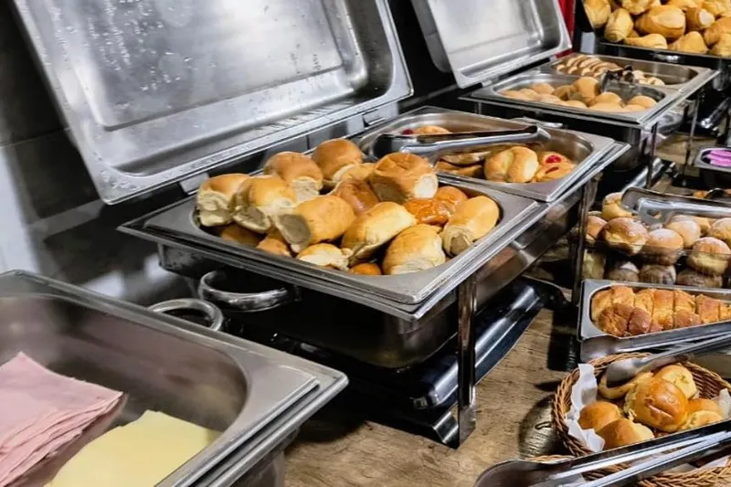 Café da manhã e refeições em Hotel Benfica