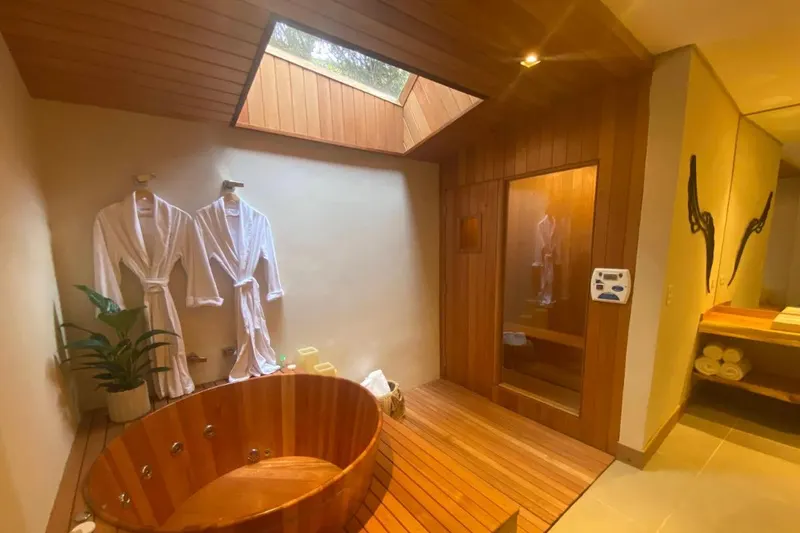 Banheiro em Hotel Boutique Quebra-Noz Conforto e Natureza