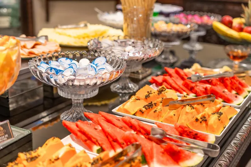 Café da manhã e refeições em Hotel Castelo Nacional Inn Campos do Jordão