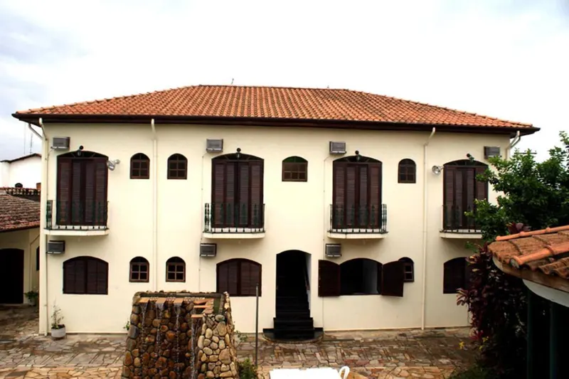 Fachada de Hotel Chalé São Jorge