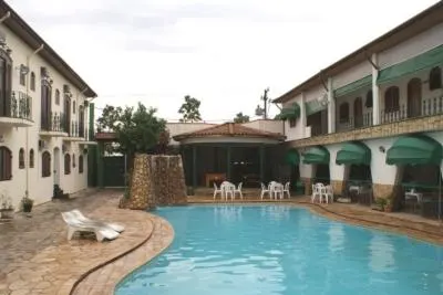 Piscina de Hotel Chalé São Jorge