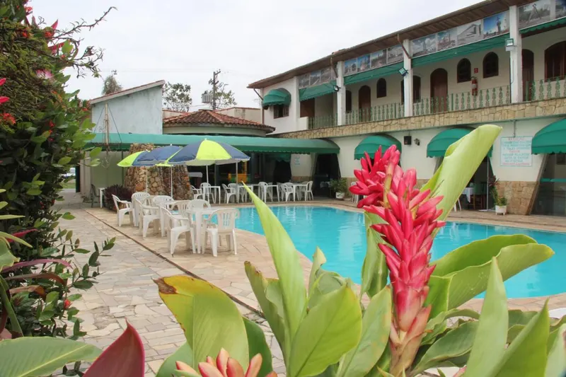 Piscina de Hotel Chalé São Jorge