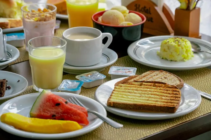Café da manhã e refeições em Hotel Geneve