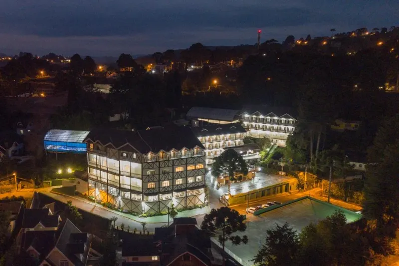 Fachada de Hotel Leão da Montanha