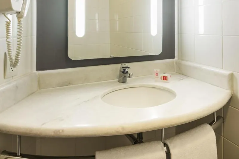 Banheiro em Ibis São José dos Campos Colinas