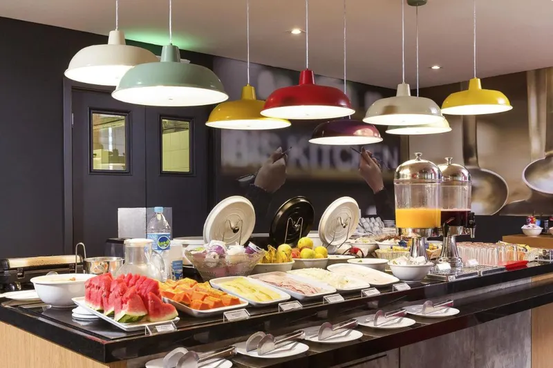 Café da manhã e refeições em Ibis São José dos Campos Colinas