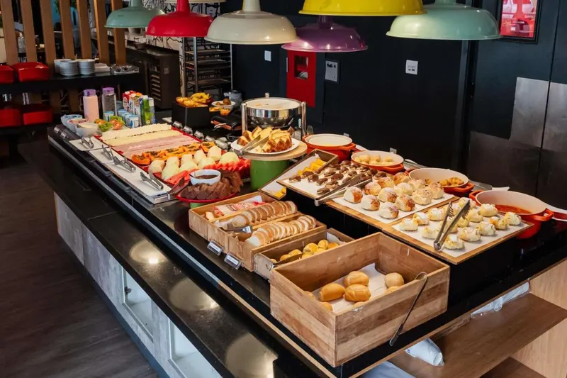 Café da manhã e refeições em Ibis São José dos Campos Colinas