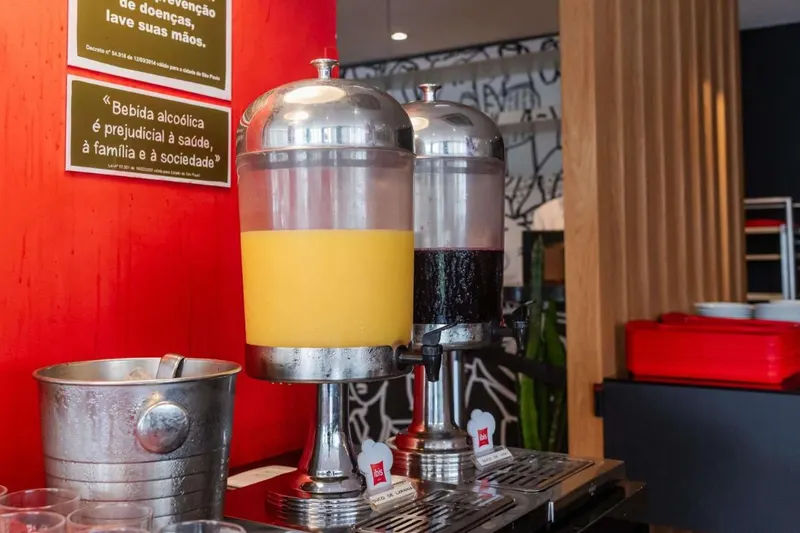 Café da manhã e refeições em Ibis São José dos Campos Colinas