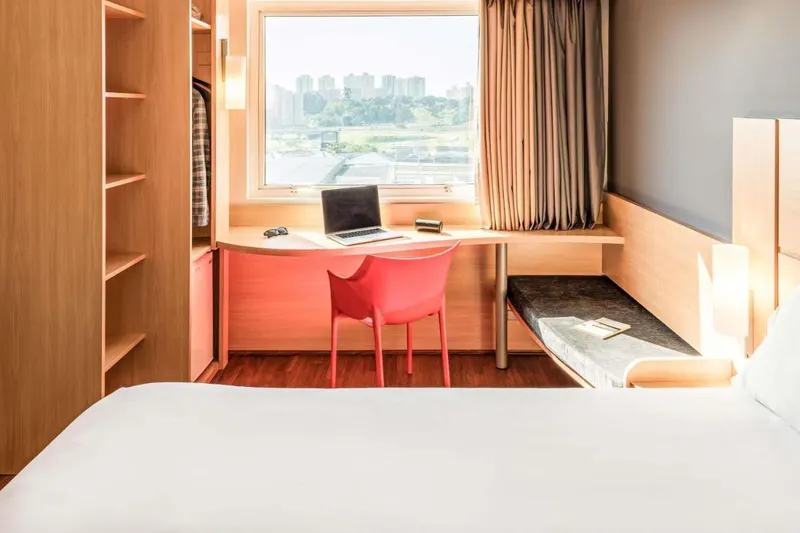 Quarto em ibis São José dos Campos Dutra