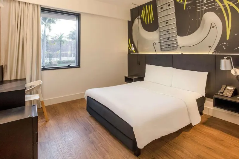 Quarto em Ibis Styles Taubaté