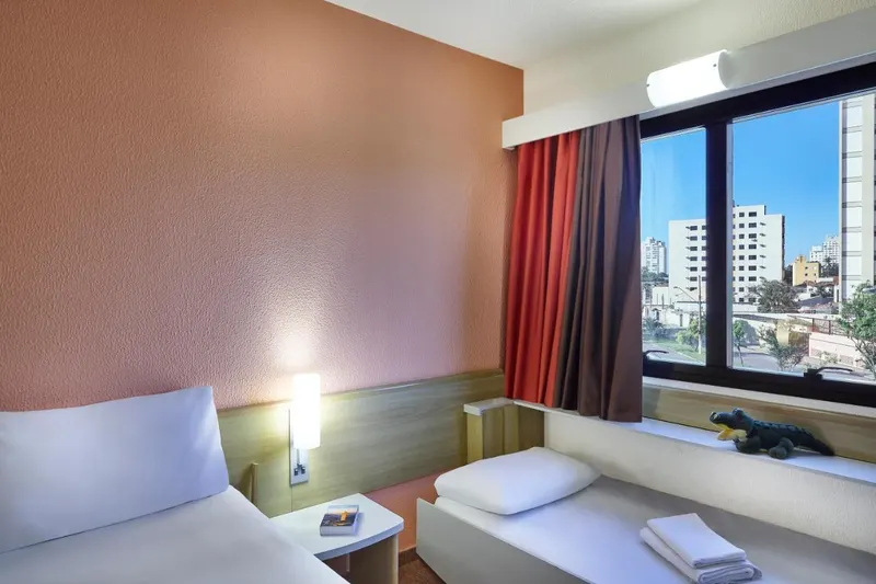 Quarto em Ibis Taubaté