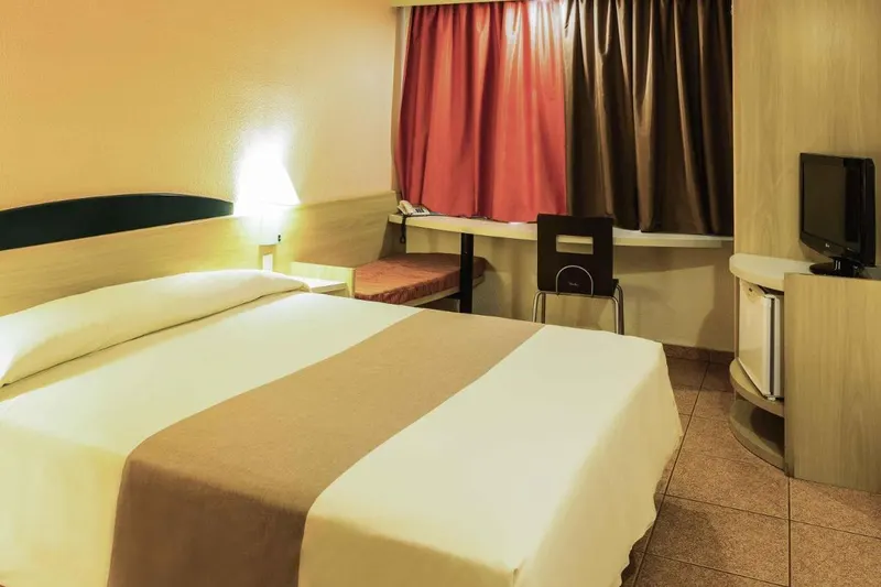 Quarto em Ibis Taubaté