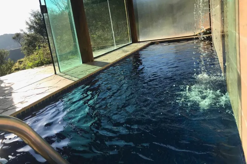 Piscina de Jardim Suspenso Da Babilonia