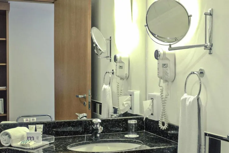 Banheiro em Mercure São José dos Campos Hotel