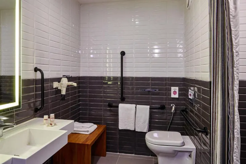 Banheiro em Novotel Sao Jose dos Campos