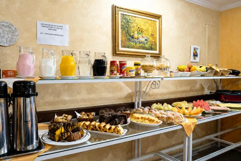 Café da manhã e refeições em Pousada Araucária
