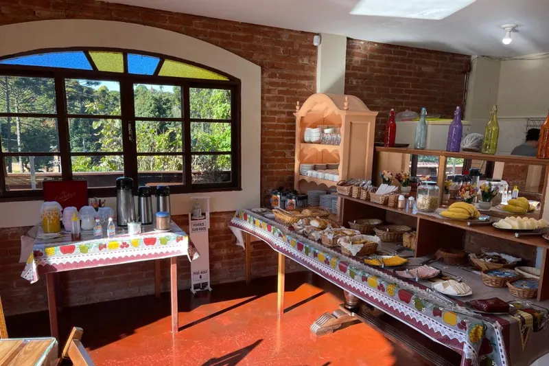 Café da manhã e refeições em Pousada Atalaia
