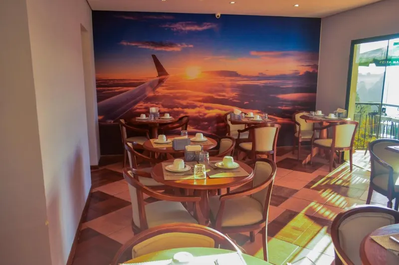 Café da manhã e refeições em Pousada Constellation Lodge