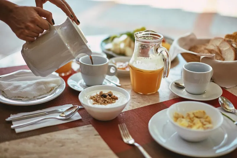 Café da manhã e refeições em Pousada do Cedro