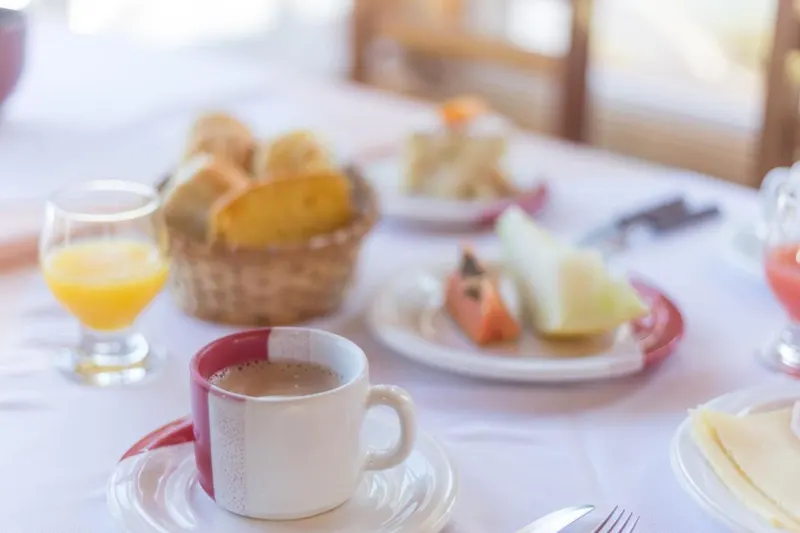 Café da manhã e refeições em Pousada Morro do Elefante