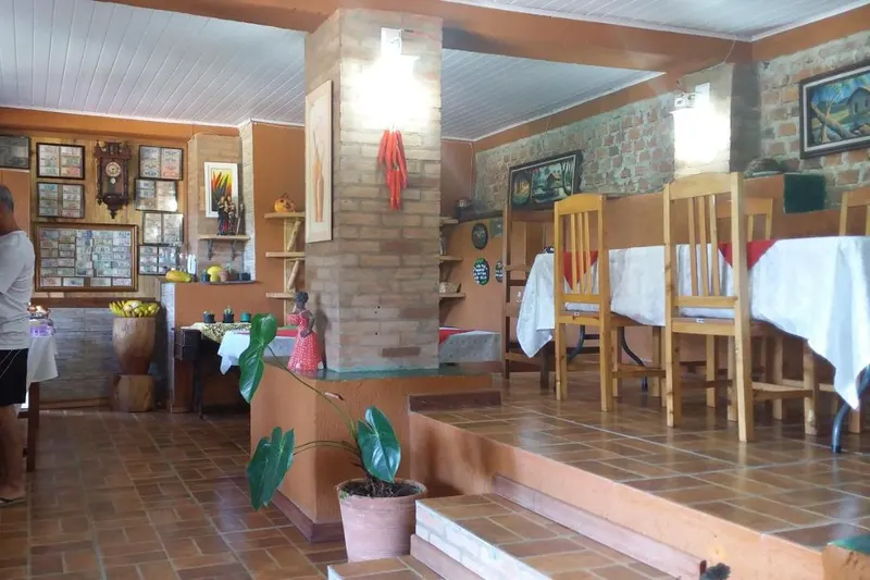 Café da manhã e refeições em Pousada Pinhalense