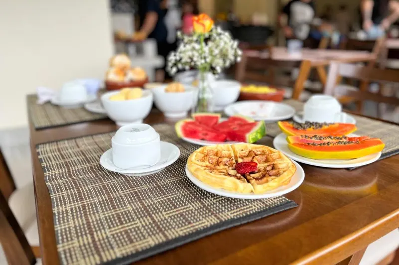 Café da manhã e refeições em Pousadinha Campos