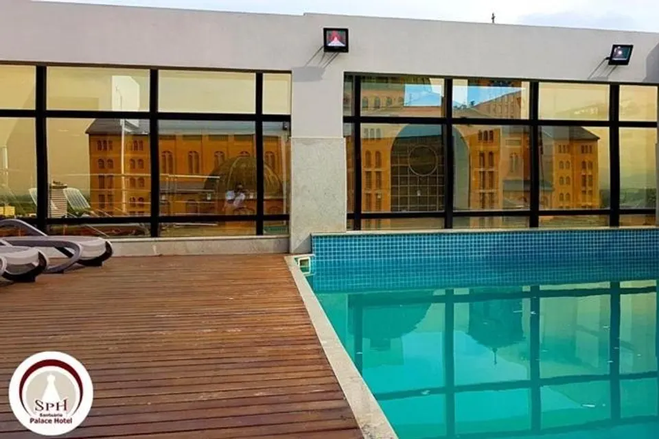 Piscina de Santuário Palace Hotel