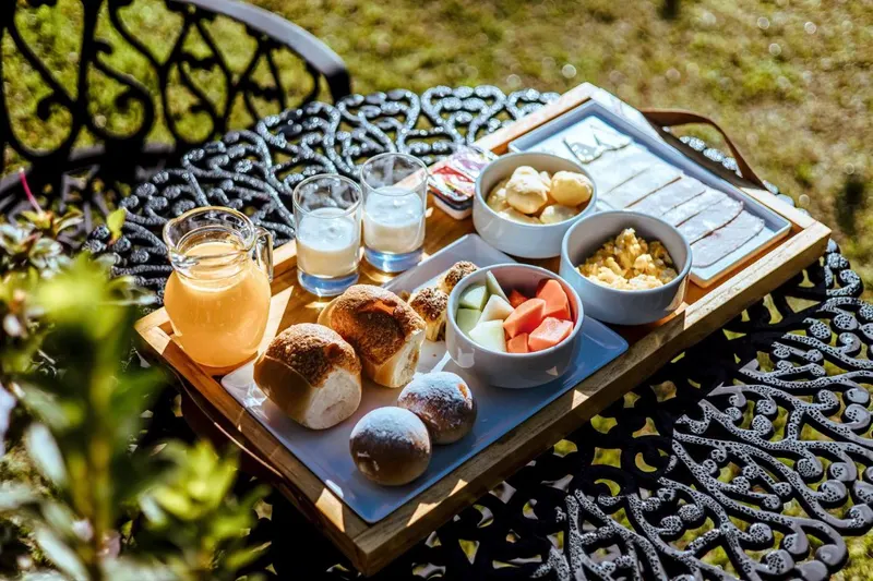 Café da manhã e refeições em Smart Hotel Reserva Campos do Jordão