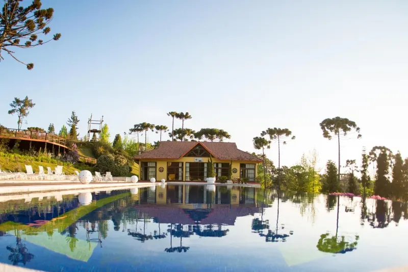 Piscina de Surya-Pan Hotel & Eventos