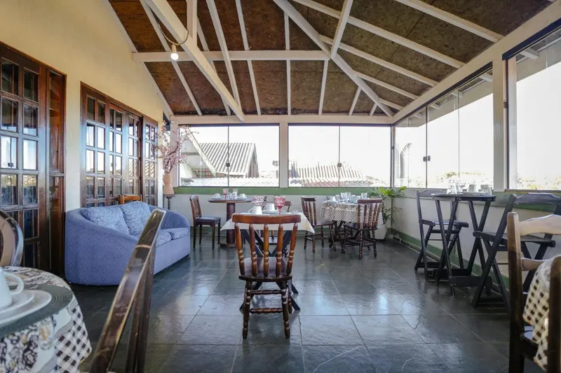 Café da manhã e refeições em VELINN Pousada Villa Paty I