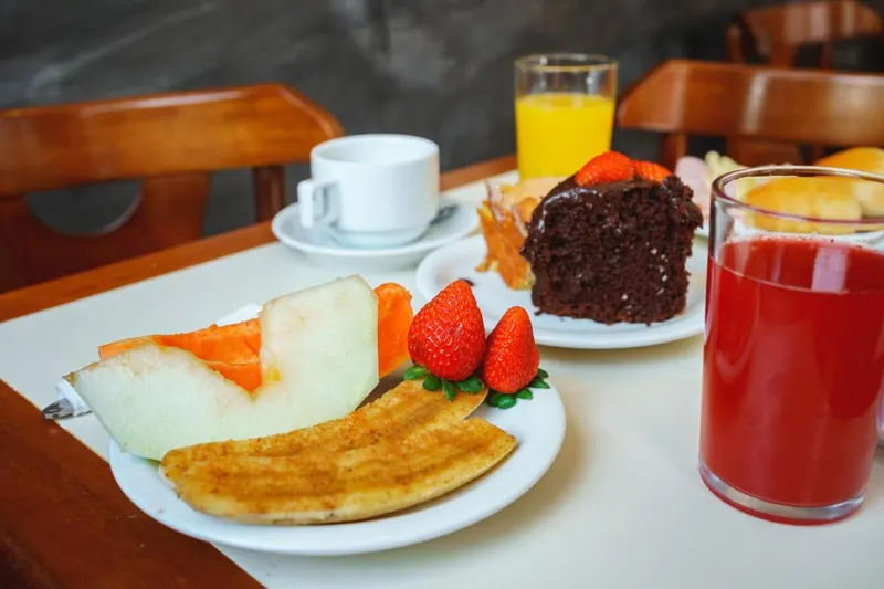 Café da manhã e refeições em Vhl Home Campos do Jordao